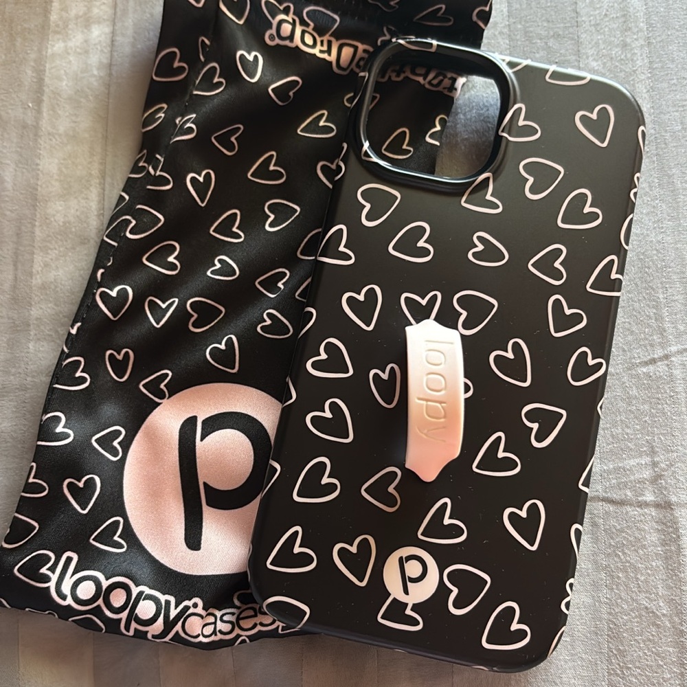 Loopy Case Black and Pink Heart Pattern iPhone 15 Case